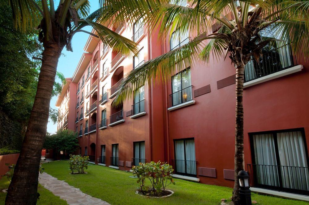Courtyard By Marriott Santo Domingo Hotel Bagian luar foto